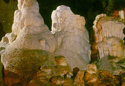 Wombeyan Caves